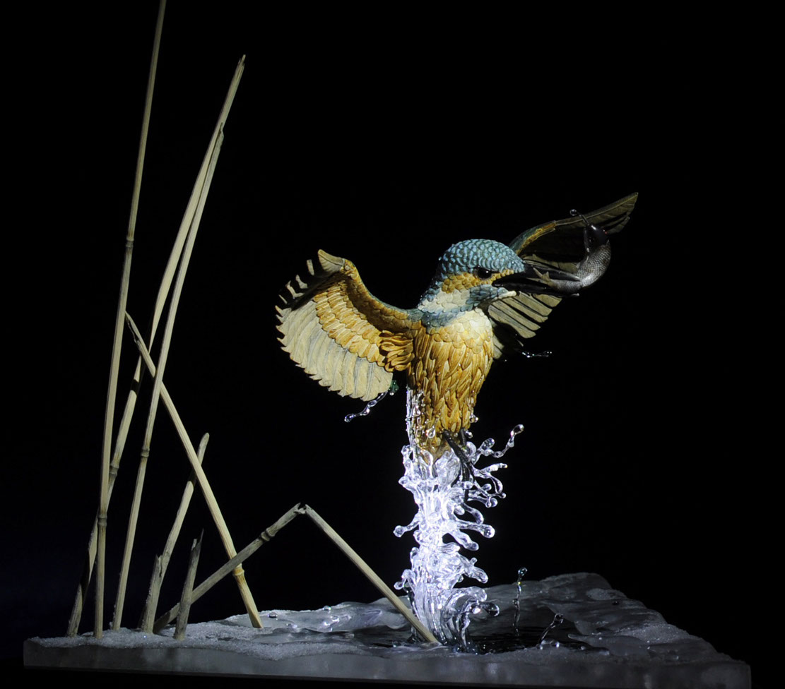 Eisvogel, Kingfisher, Watersplash, Hunting, Fish, Cornel, Schneider, Boxwood, Buchsbaum, jpeg, jpg, scuplture, Schnitzerei, Carving, okimono