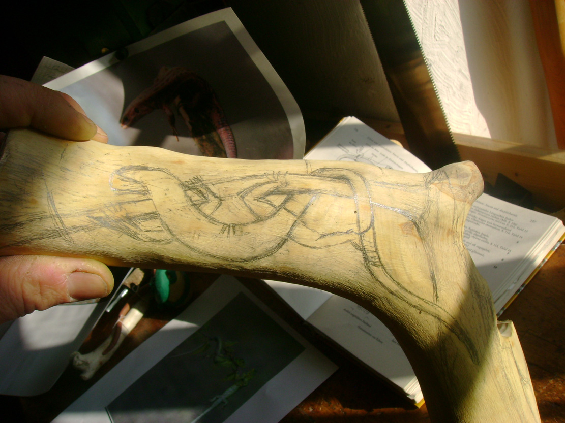 Catch me if you can, Eidechse, Lizard, Boxwood, Buchsbaum, tools, work in process,&nbsp; jpeg, jpg, scuplture, Schnitzerei, Carving, okimono