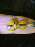 Violin-embryo, Geige, Cellowirbel, Cello tuning peg, smallest violin, Cornel, Schneider, Boxwood, Buchsbaum,  jpeg, jpg, scuplture, Schnitzerei,