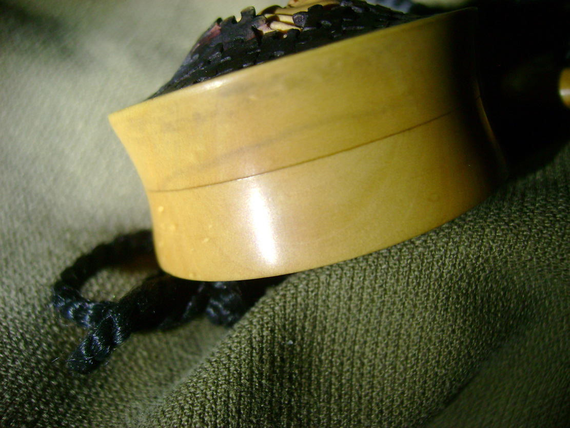 Breaktrough, Durchbruch, puzzle, face, Cornel, Schneider, Boxwood, Buchsbaum,&nbsp; jpeg, jpg, scuplture, Schnitzerei, Carving, netsuke, manju