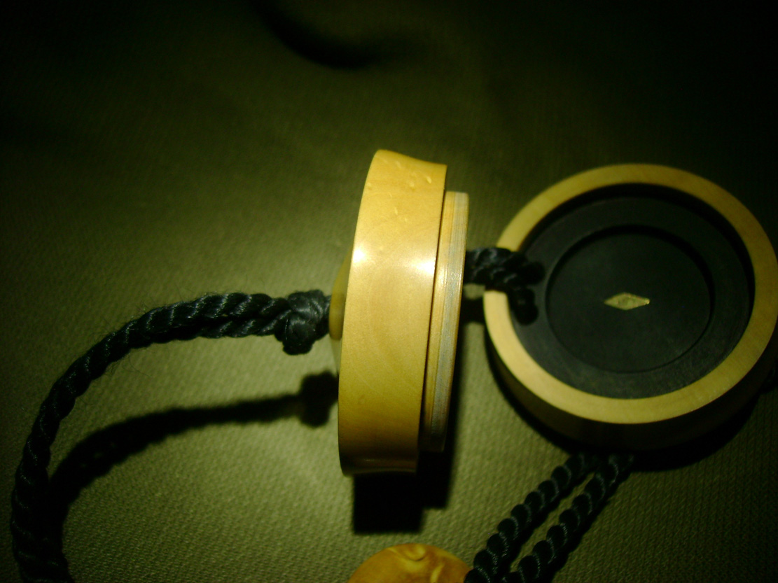 Breaktrough, Durchbruch, puzzle, face, Cornel, Schneider, Boxwood, Buchsbaum,&nbsp; jpeg, jpg, scuplture, Schnitzerei, Carving, netsuke, manju