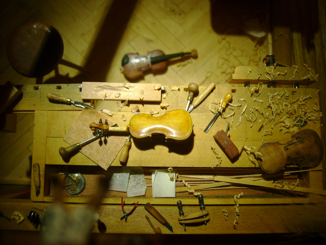 Violin Workshop, Geigen, Werkstatt, miniature, 1:21,Cornel, Schneider, Boxwood, Buchsbaum,&nbsp; jpeg, jpg, scuplture, Schnitzerei, Carving, Modell, 
